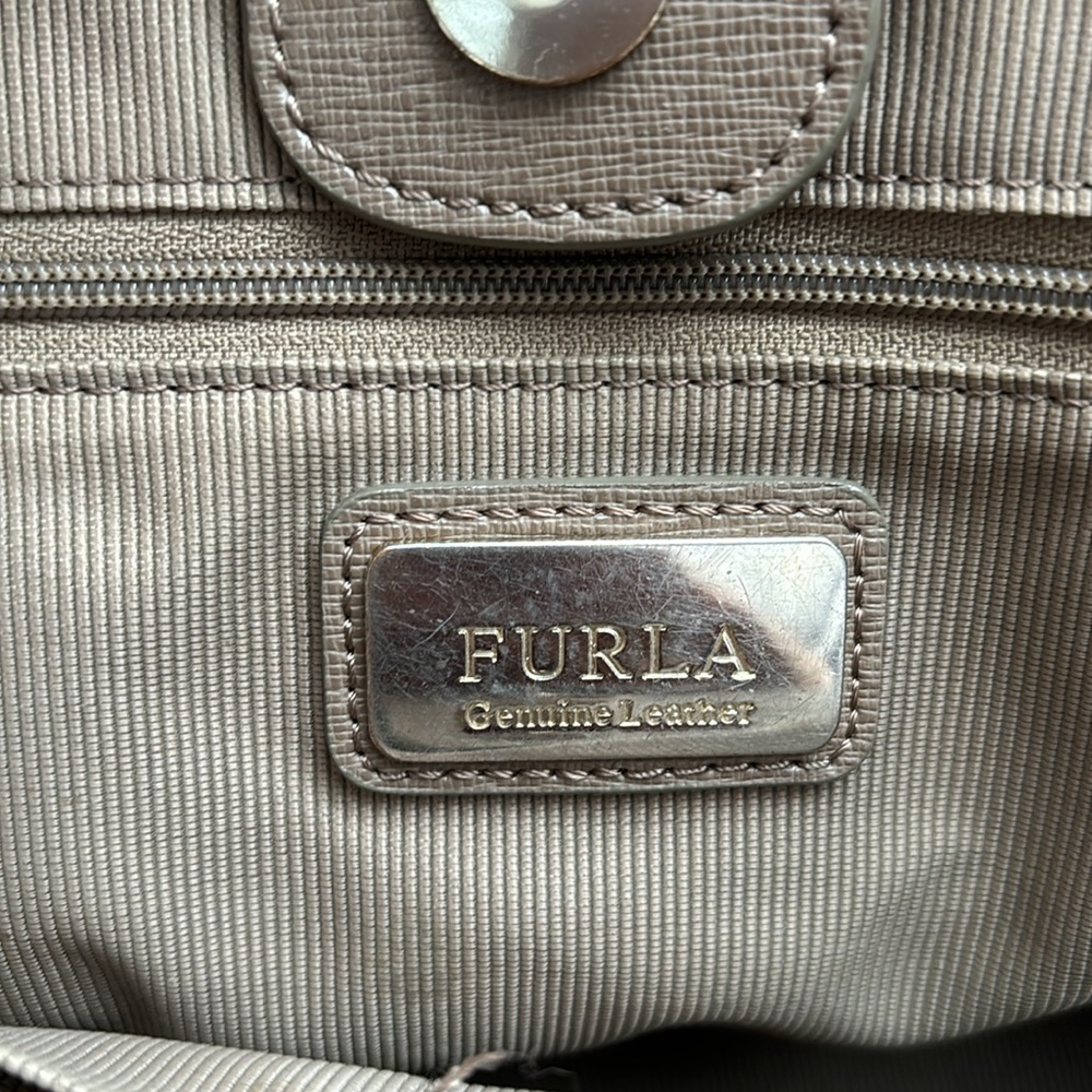 Furla Linda Medium Leather Tote in Taupe - Picture 9 of 11
